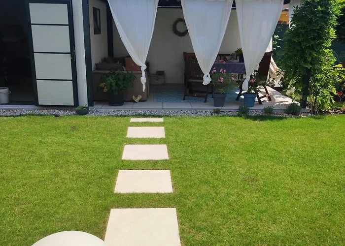 Дом отдыха Stylish House Close To Bratislava Сенец